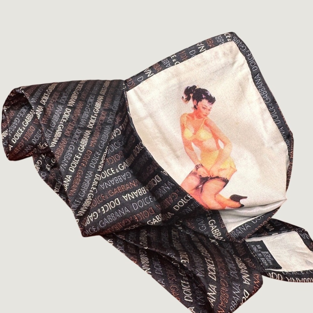 Vintage Dolce & Gabbana Mens Black Silk Logo Tie Pinup Girl Lining Made in Italy